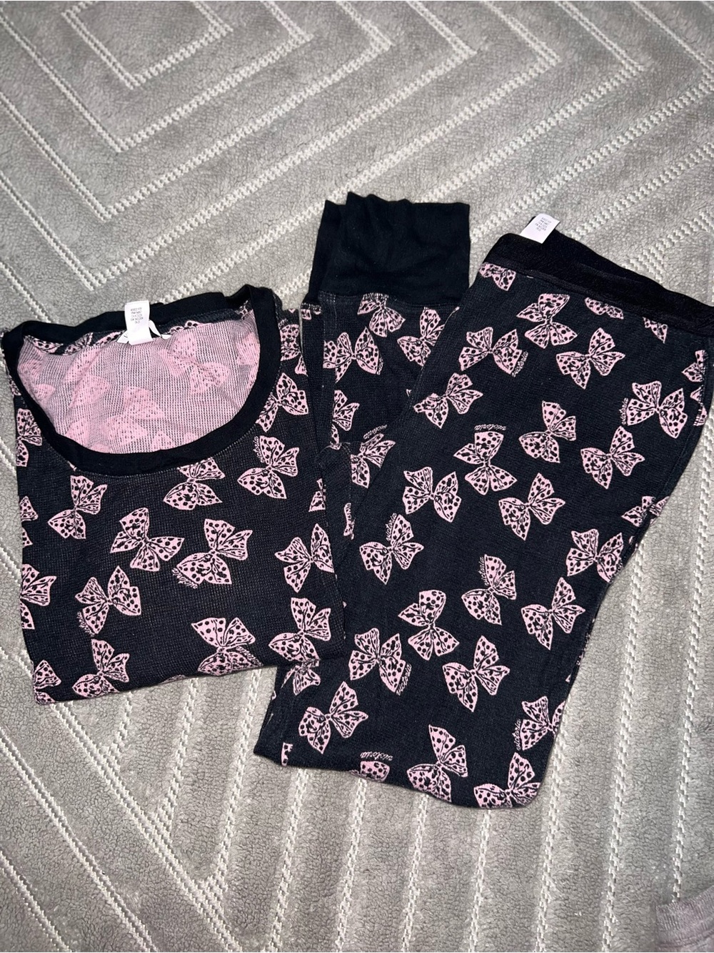 Victoria's Secret Black Thermal Pajama Set with Pink Bow Print